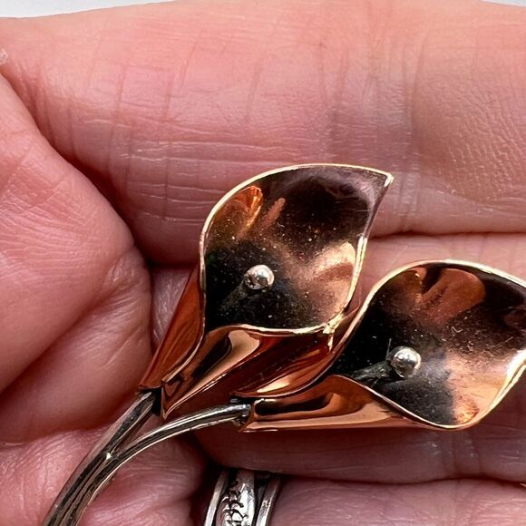 Vintage Stuart NYE Copper Sterling Double Calla LILY BROOCH Pin Costume Jewelry - Picture 4 of 12